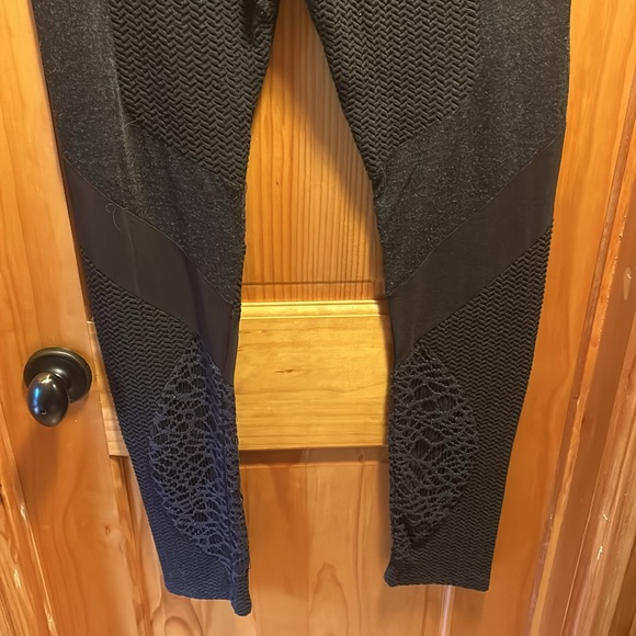 ANGELS NEVER DIE - Textured/ Layered/ Patch Work/ Grey/Black Leggings - XL - Picture 8 of 9